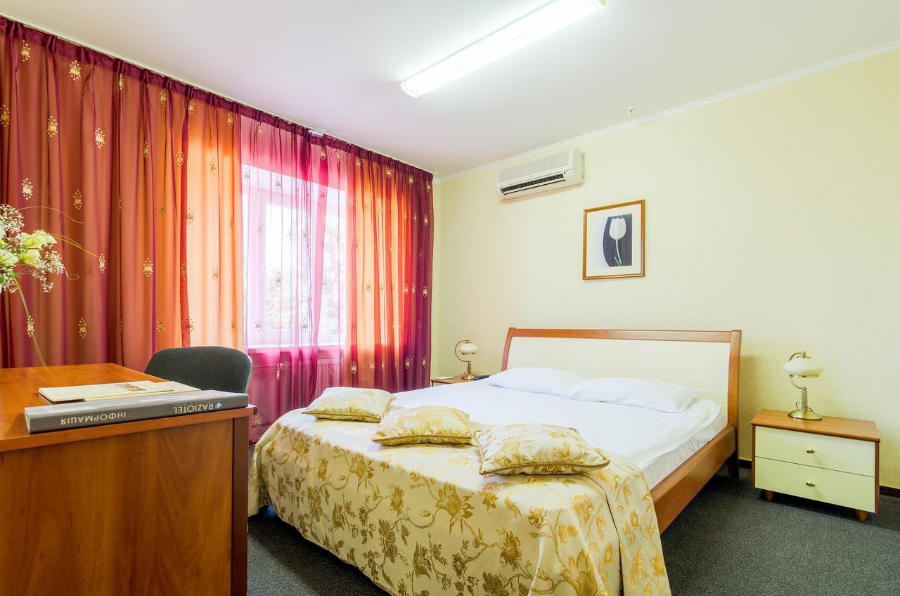 Raziotel Krivoi Rog Exterior foto